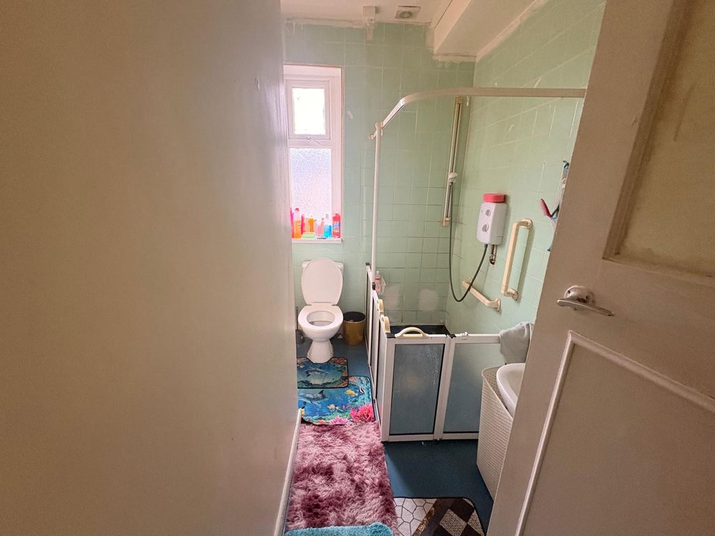 Property photo 3 of 8
