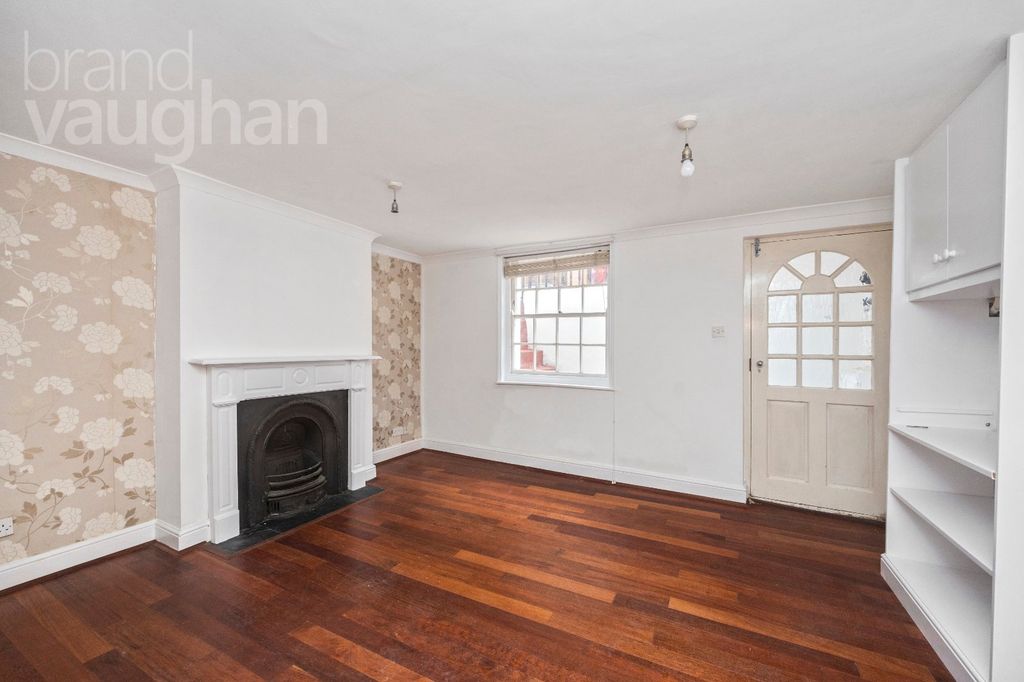 Property photo 3 of 22 Picture No. 28