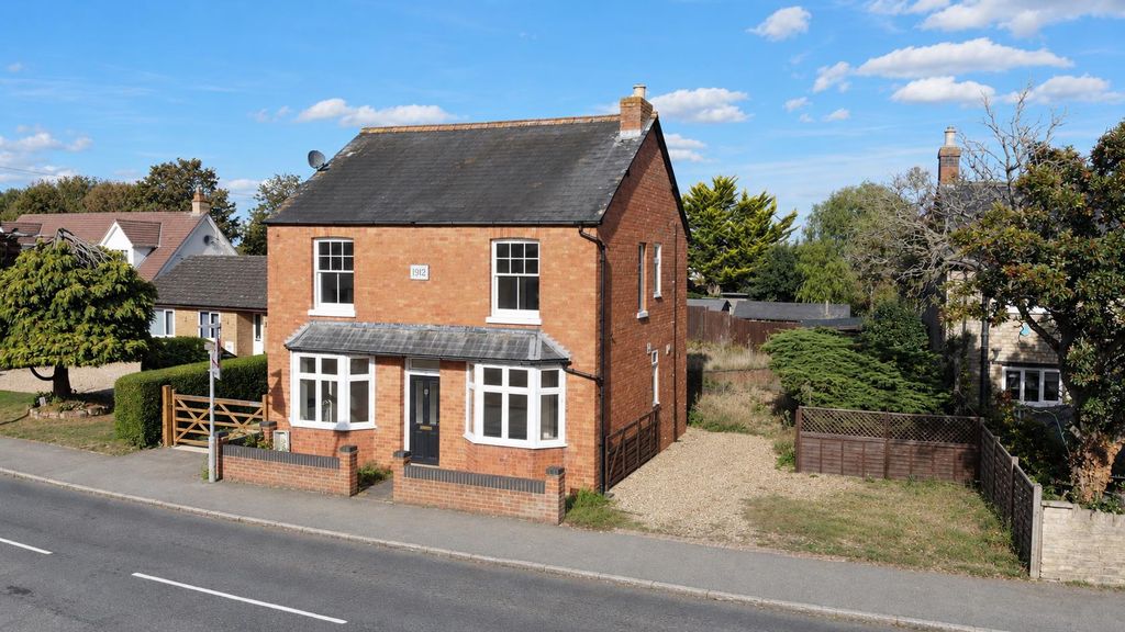 Property photo 1 of 17 F