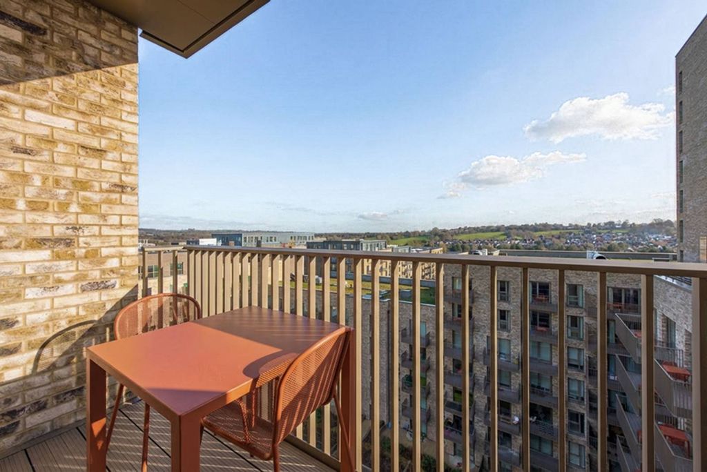 Property photo 3 of 8