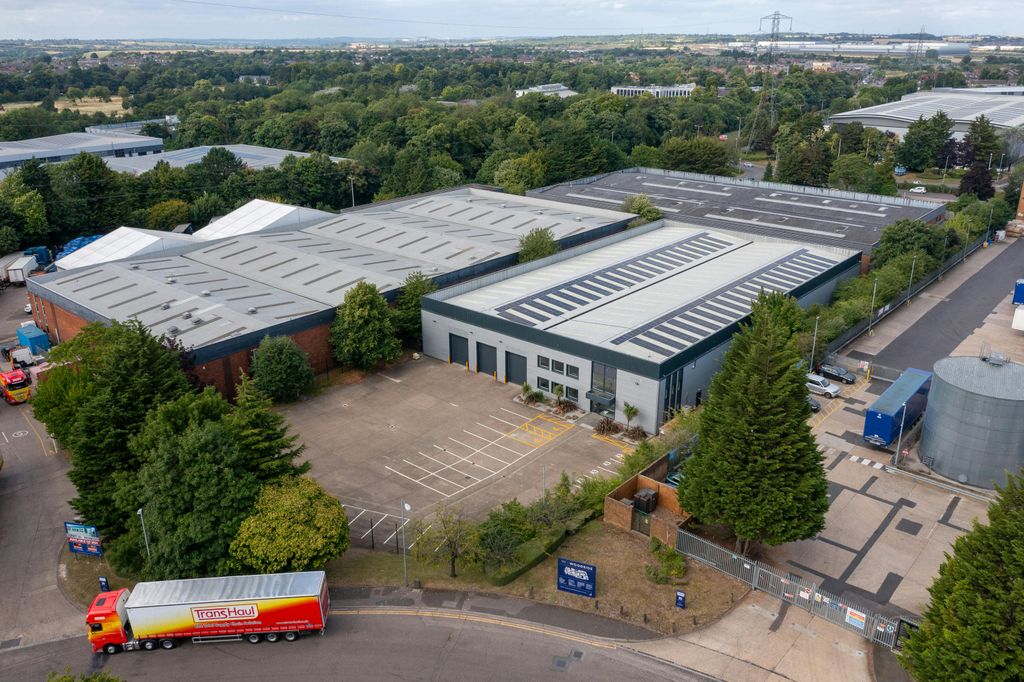 Property photo 3 of 15 Woodside 36 Aerial Aug 20242.Jpg