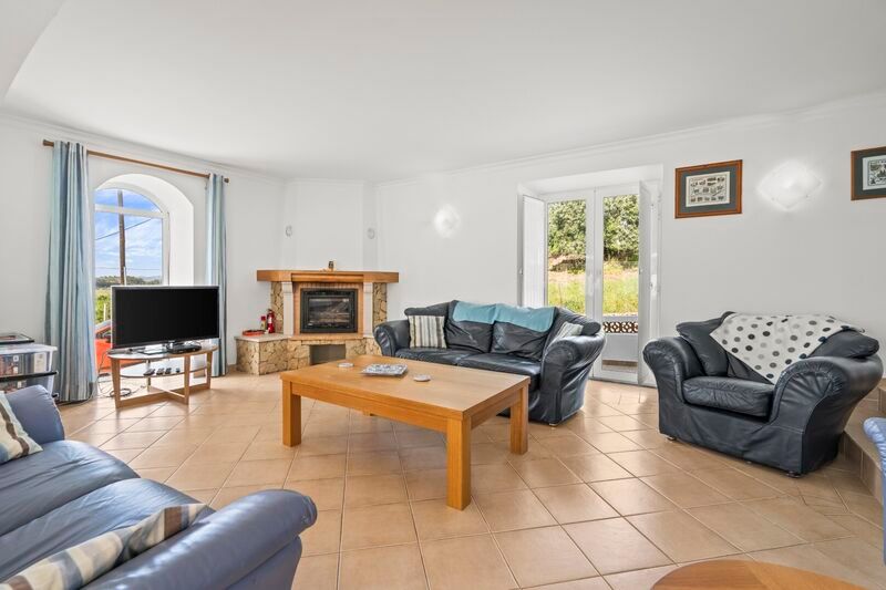 Property photo 3 of 86 Img 2