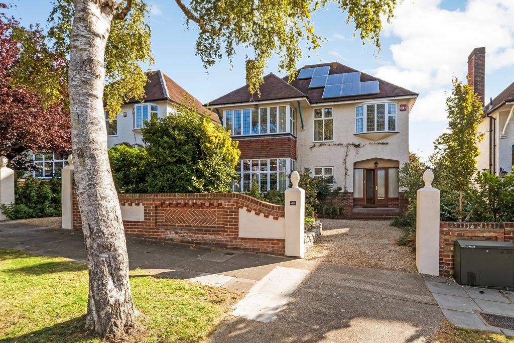 Property photo 1 of 16