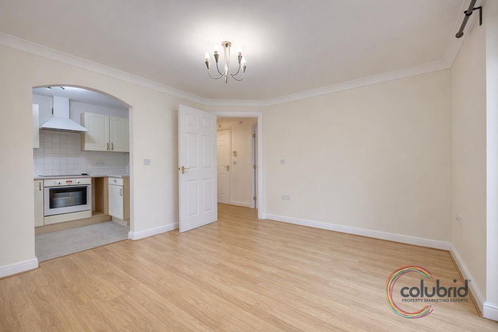 Property photo 3 of 9