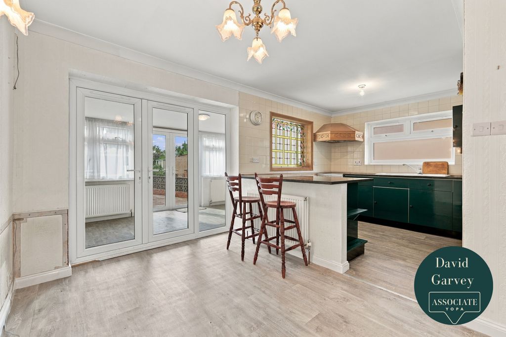 Property photo 3 of 16 Kitchen/Diner