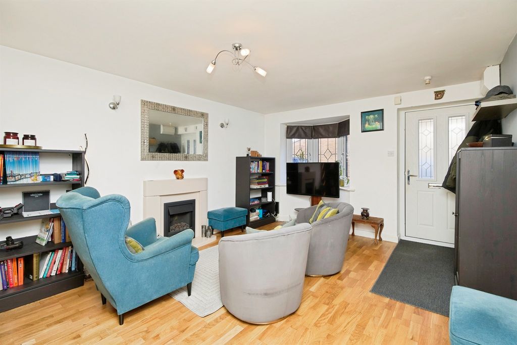 Property photo 2 of 13