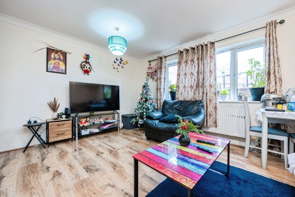 Property photo 2 of 16 Pbox-Img.Jpg