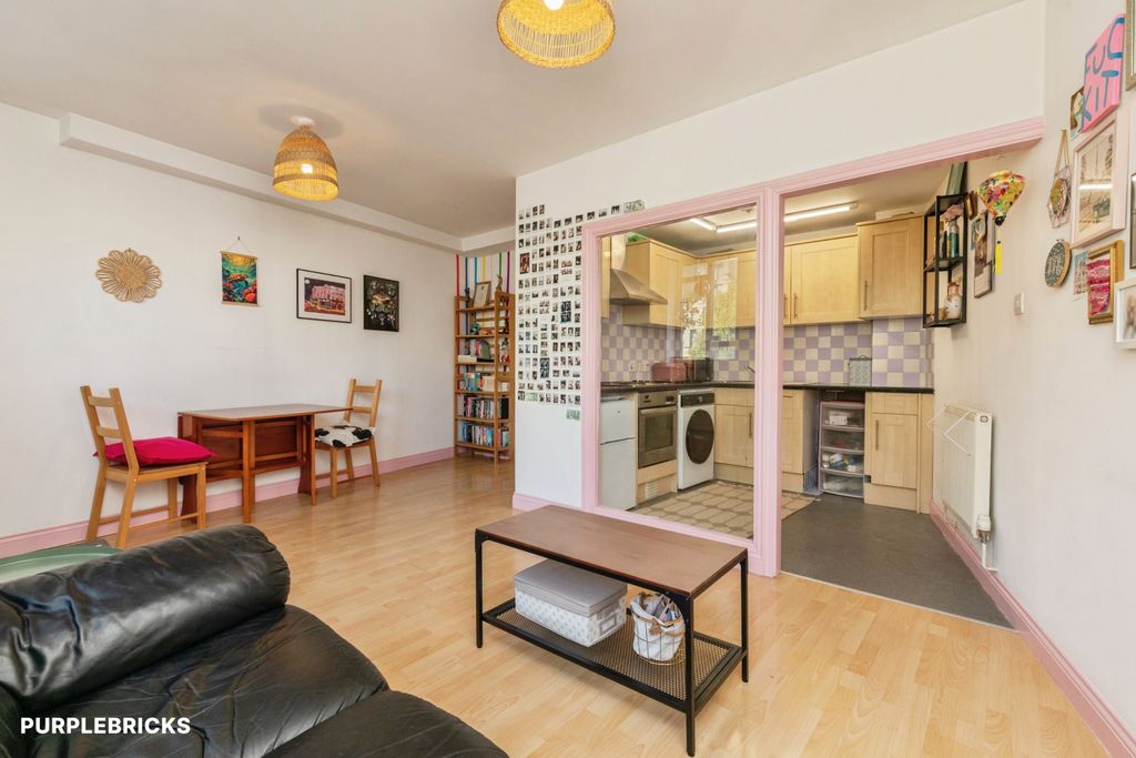 Property photo 3 of 22