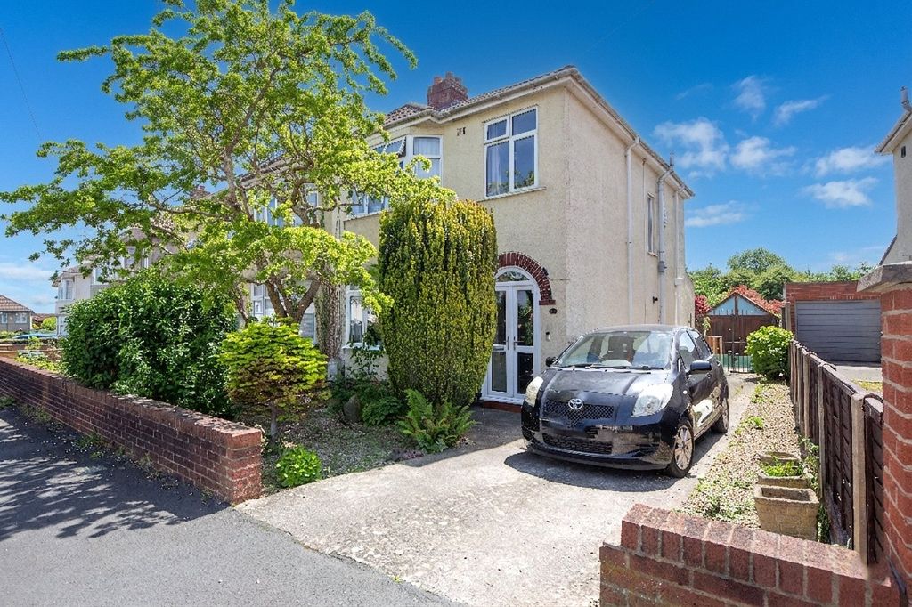 Property photo 2 of 17 Picture No. 03