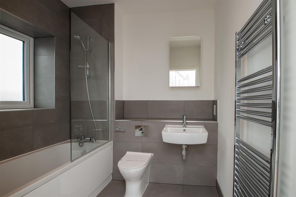 Property photo 3 of 18 36Char_11.Jpg