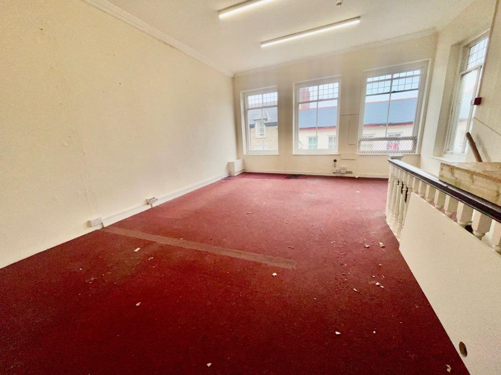 Property photo 3 of 18