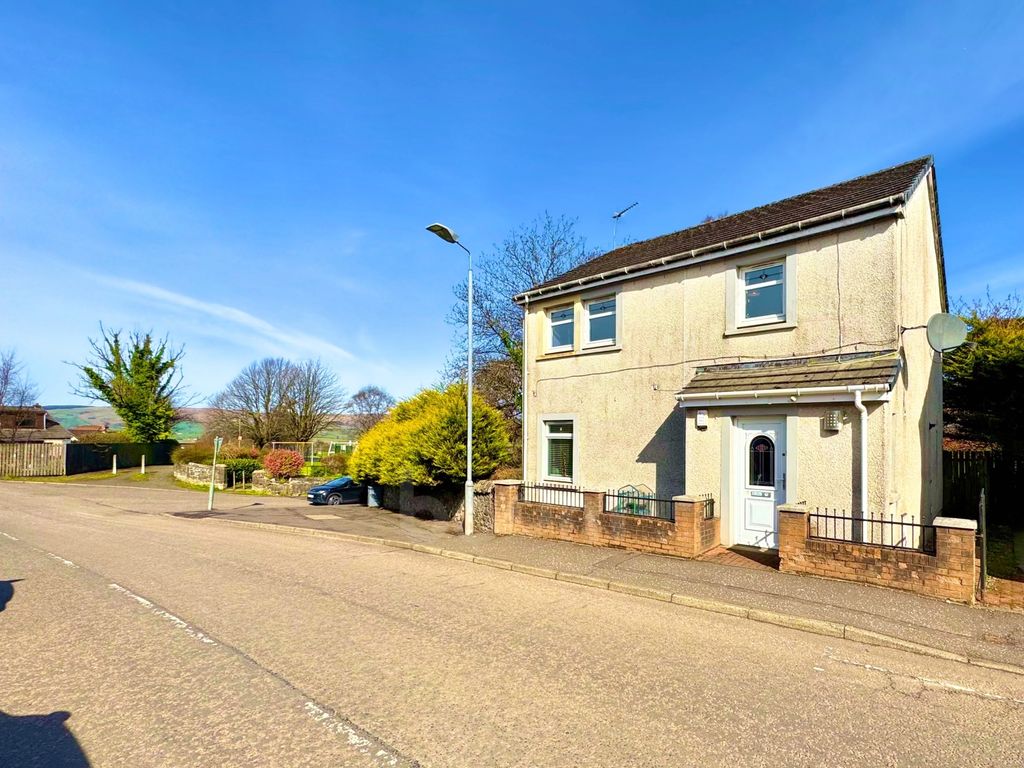 Property photo 1 of 30 Reform Street, Beith Three Bedroom Detached Home