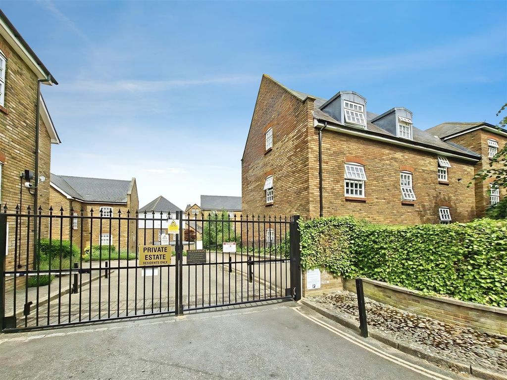 Property photo 1 of 18 Davy Court