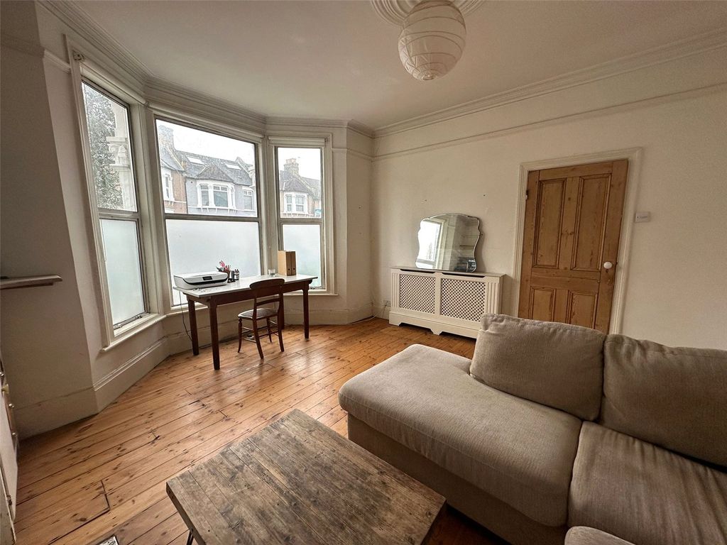 Property photo 3 of 15 Picture 3