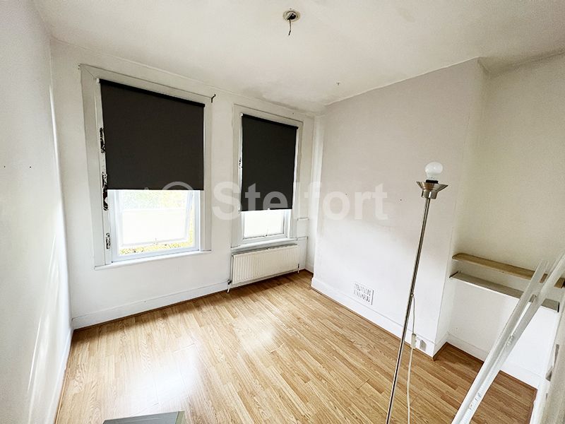 Property photo 3 of 6