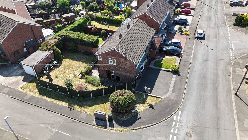 Property photo 3 of 34