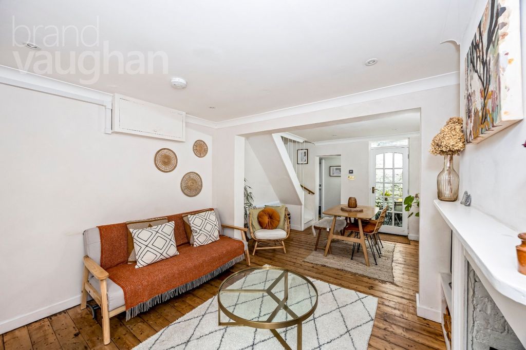 Property photo 3 of 19 Picture 3