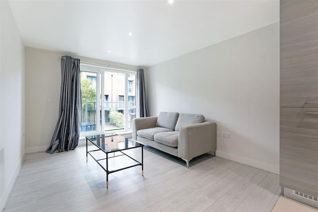 Property photo 3 of 9 Living Room.Jpeg