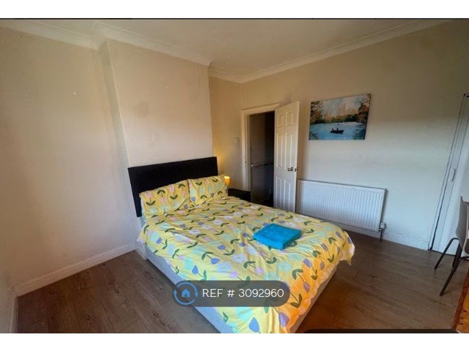 Property photo 1 of 6 Bedroom 1