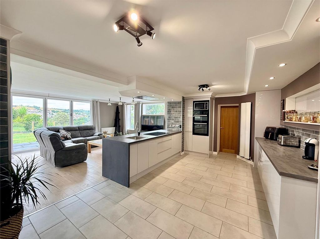 Property photo 2 of 38 Open Plan Living.Jpeg