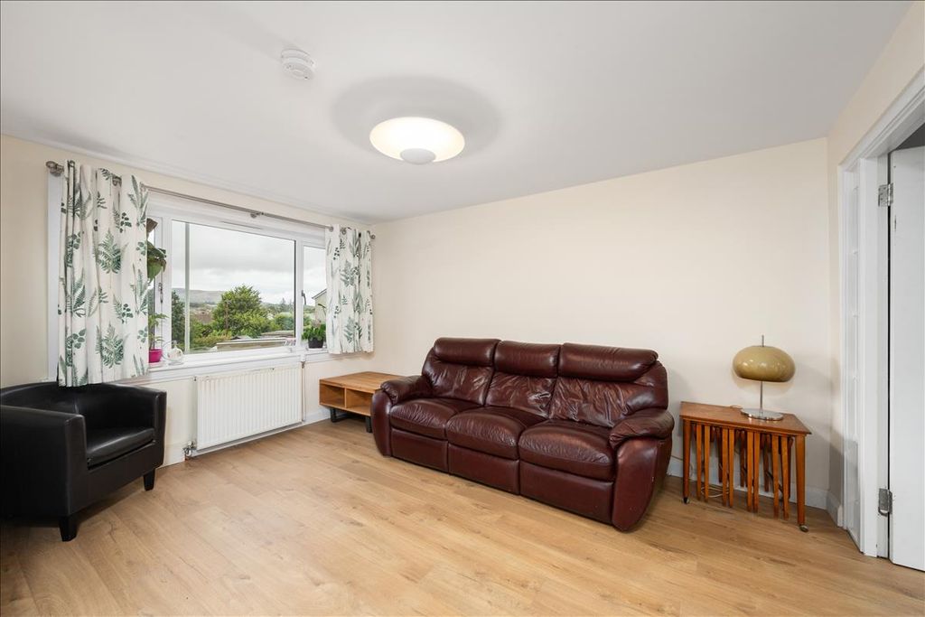 Property photo 3 of 26