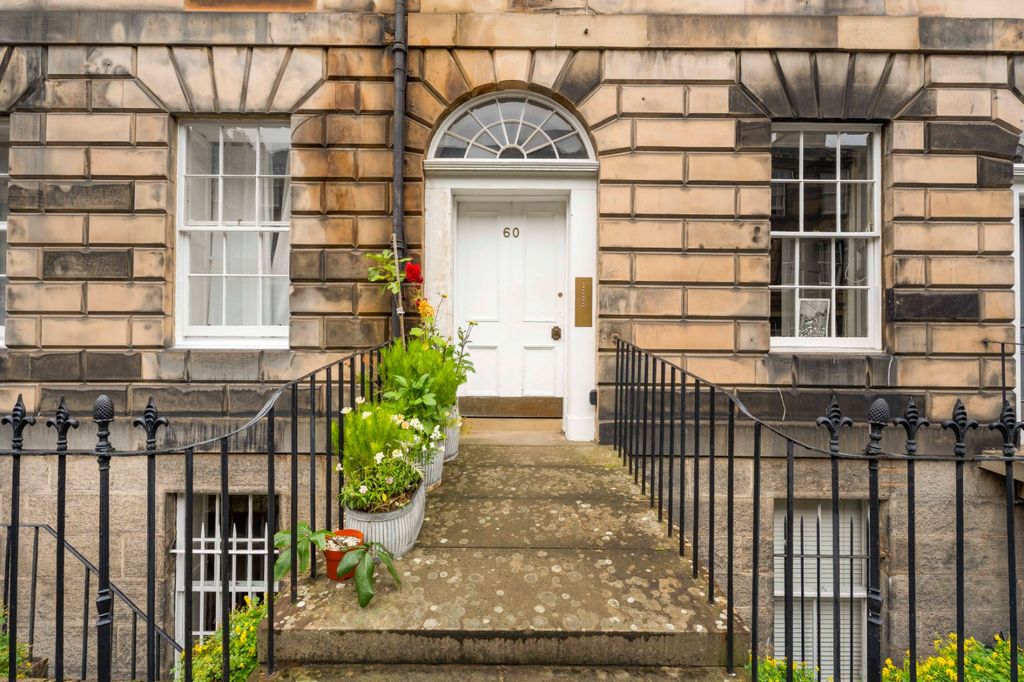 Property photo 1 of 13 Entrance