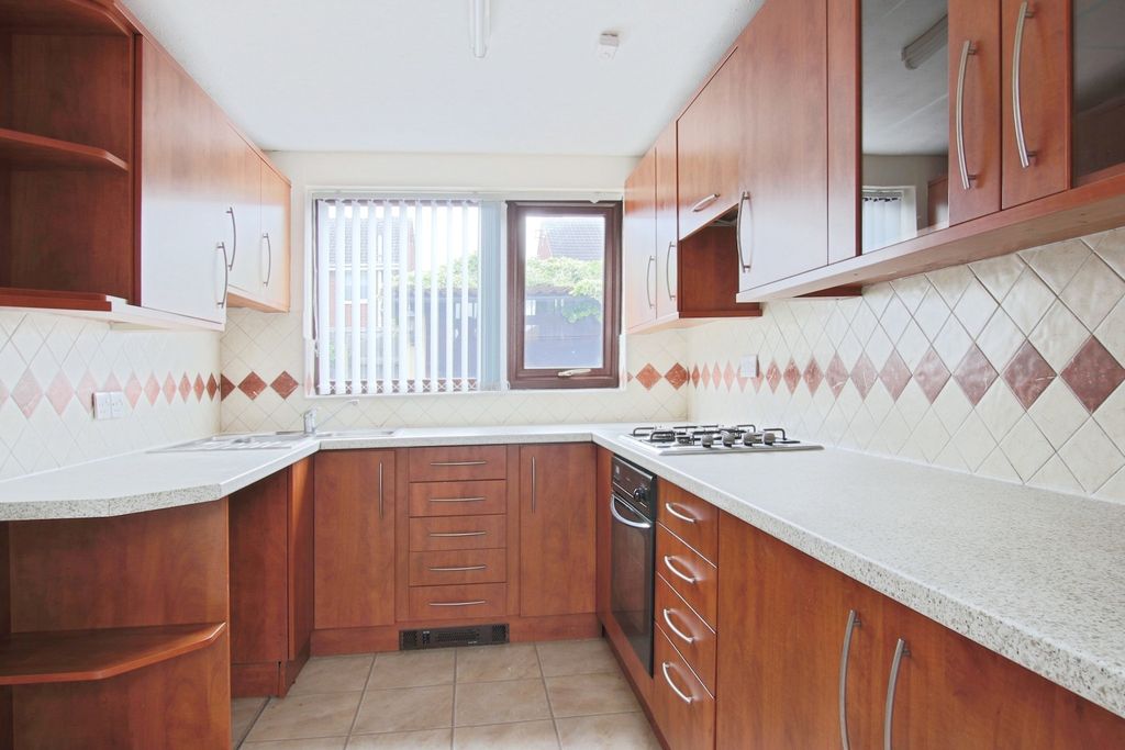 Property photo 2 of 12 4230854