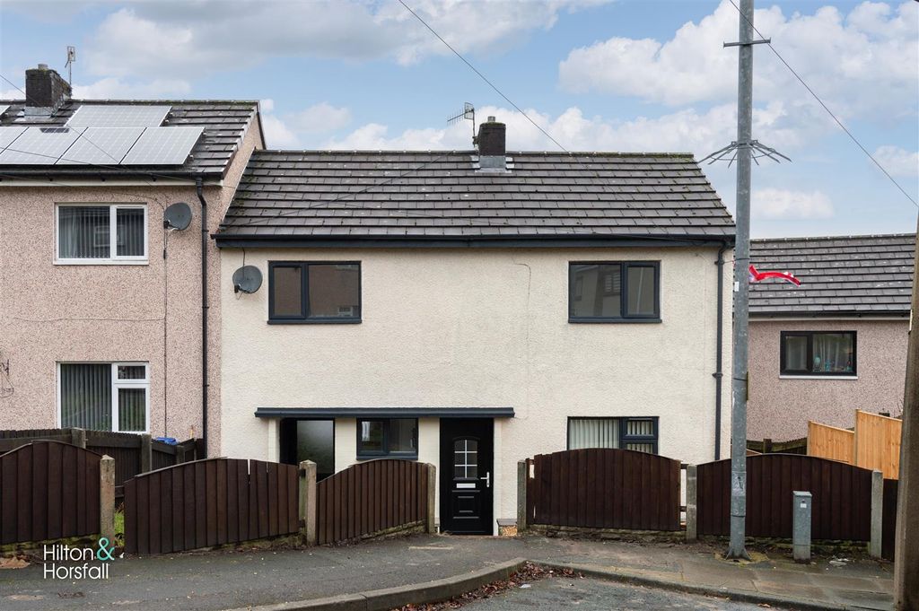 Property photo 1 of 11 Rimington Place