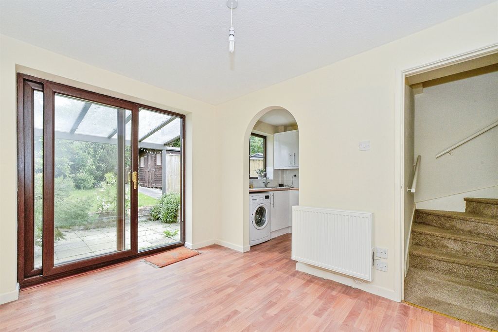 Property photo 3 of 11