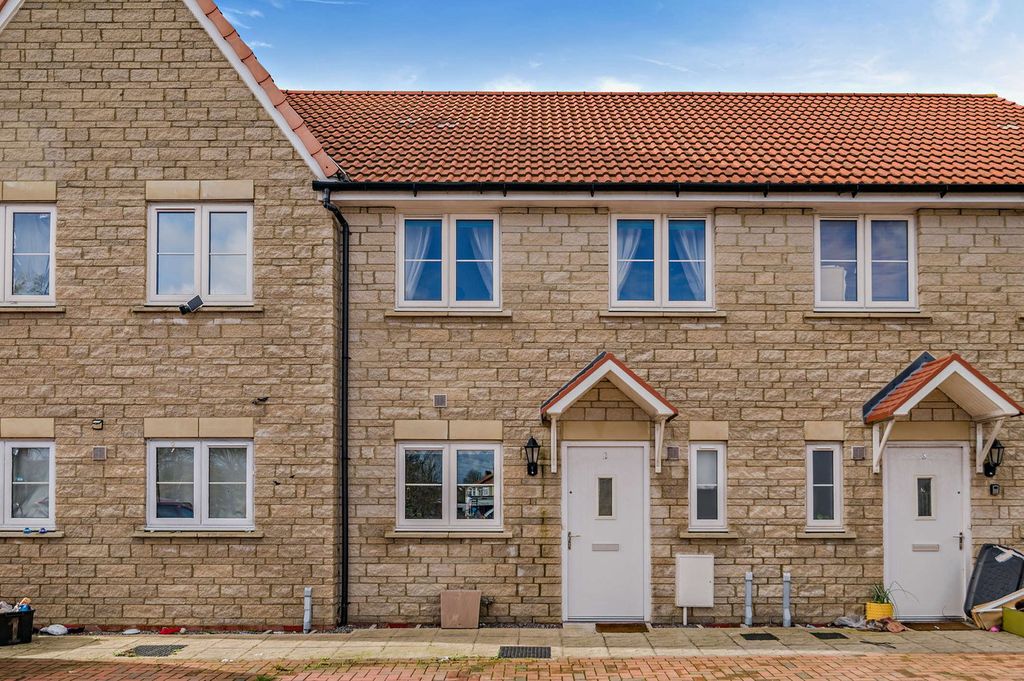 Property photo 1 of 23