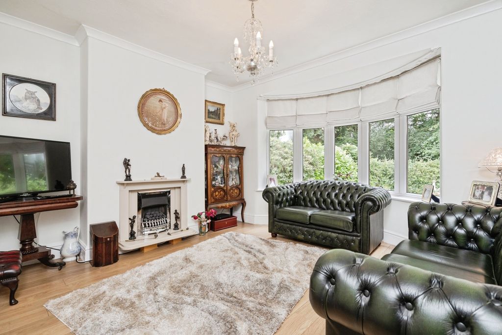 Property photo 2 of 17 Photo