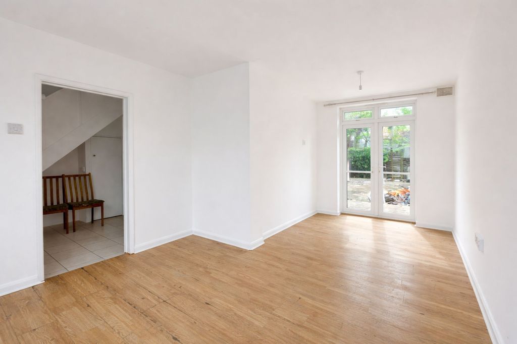 Property photo 2 of 9