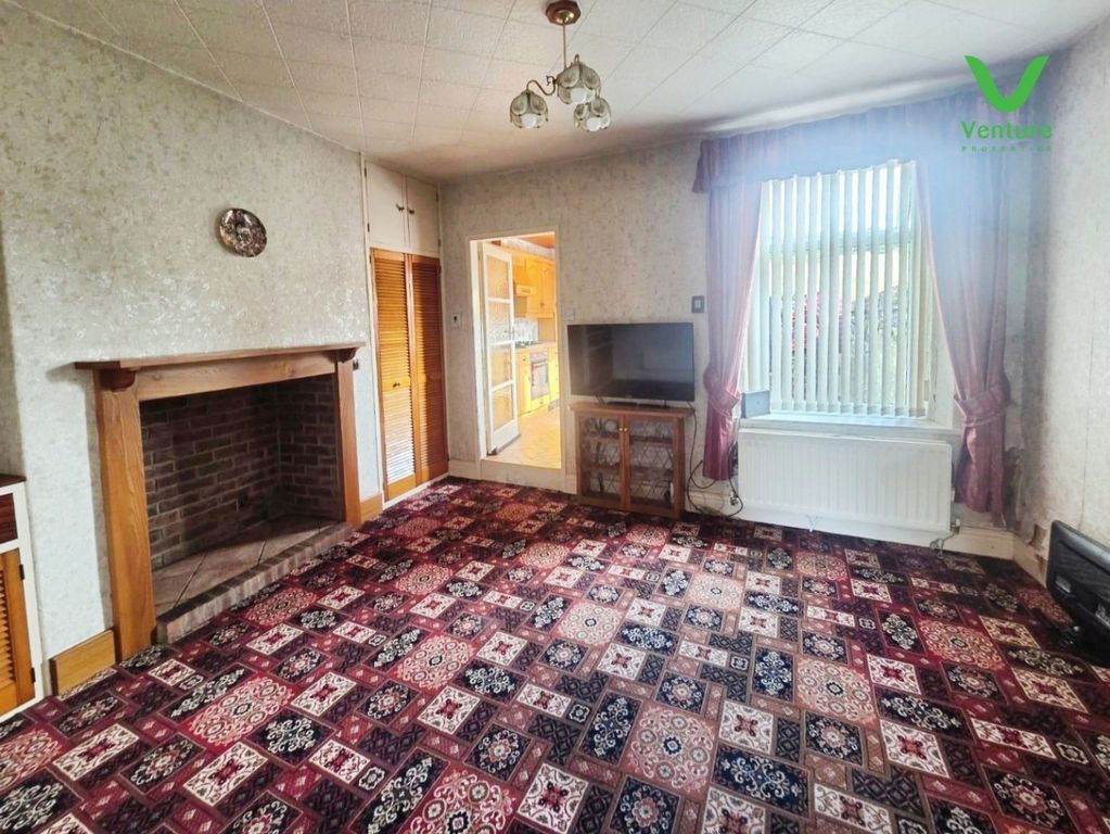 Property photo 2 of 16 Pbox-Img.Jpg