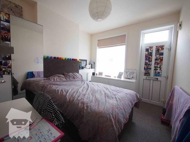 Property photo 2 of 7 04-31Fleetbedroom.Jpeg