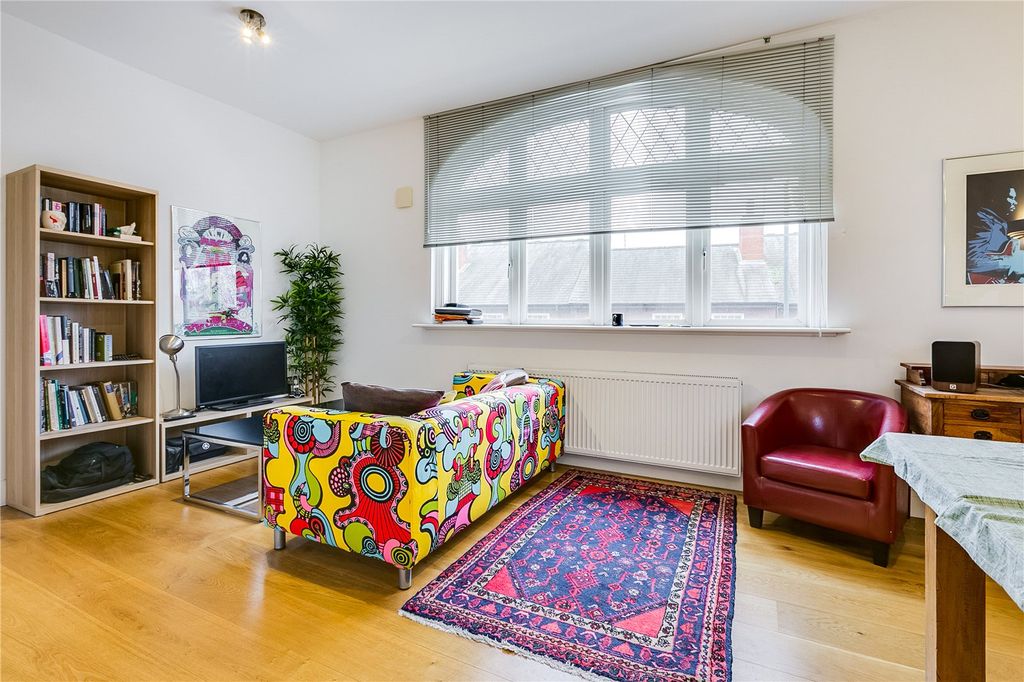 Property photo 1 of 6