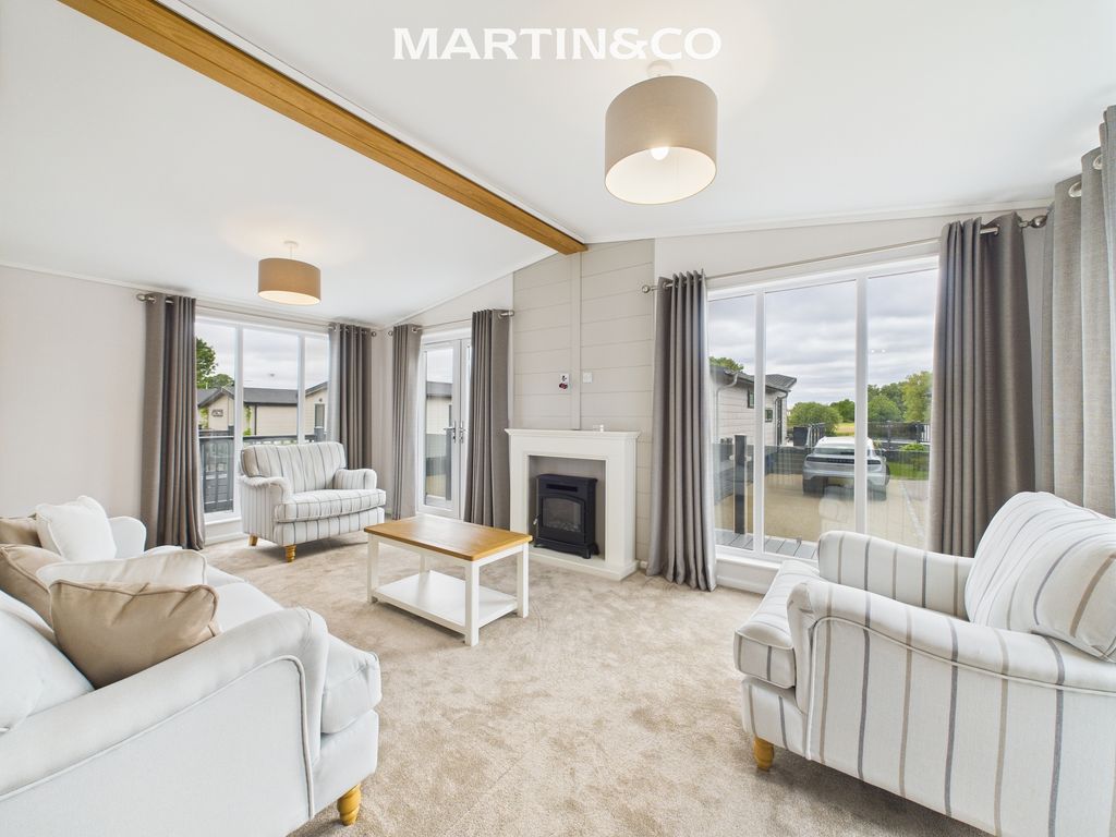 Property photo 2 of 21