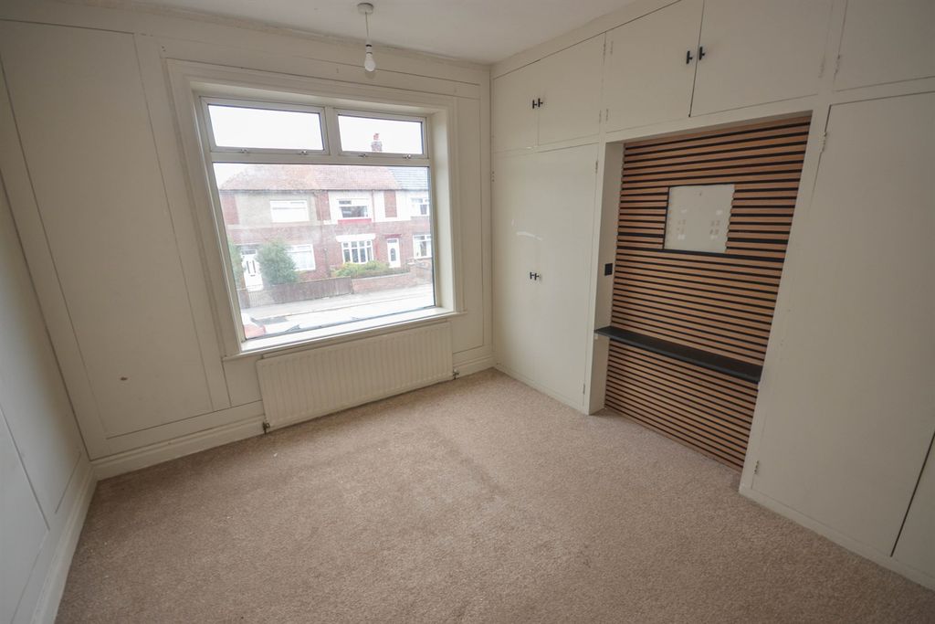 Property photo 3 of 18 Front Bedroom