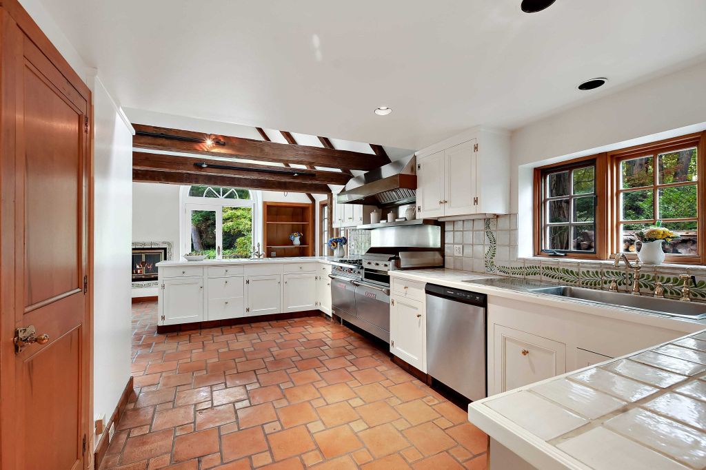 Property photo 3 of 12 <Alttext/>