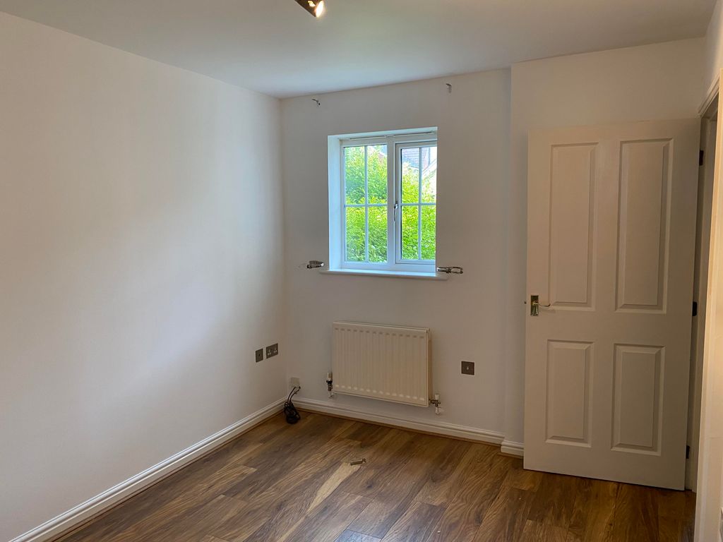 Property photo 3 of 8 Exterior