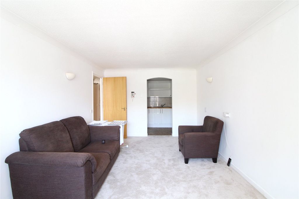 Property photo 2 of 14 Picture No. 01