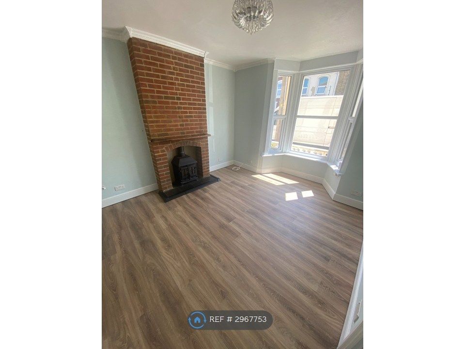 Property photo 3 of 6