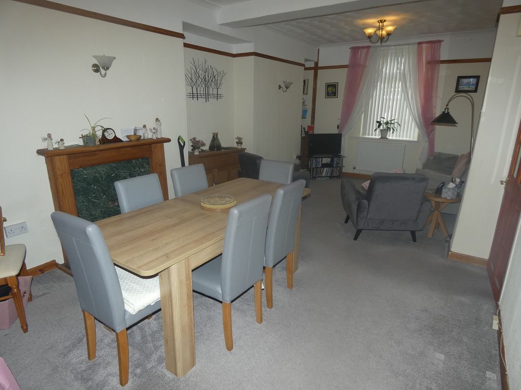 Property photo 2 of 9 Main Lounge