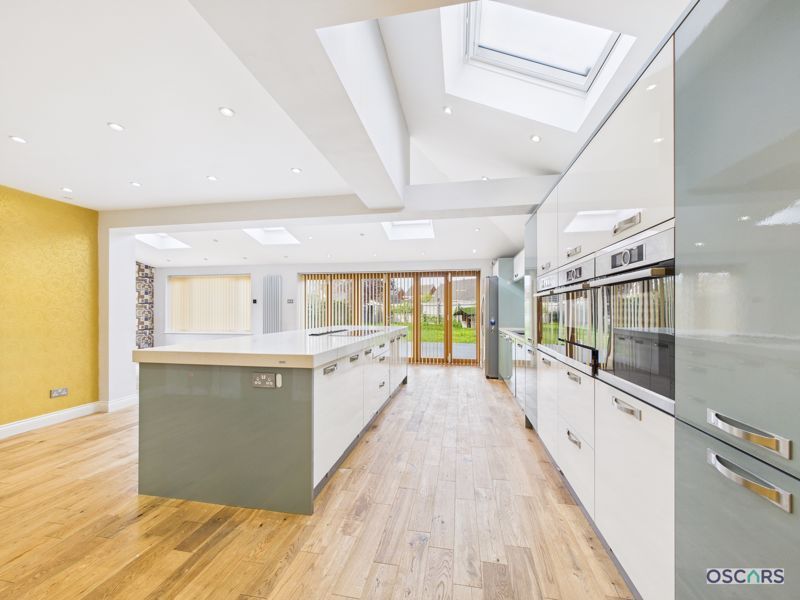 Property photo 2 of 20 Photo 6