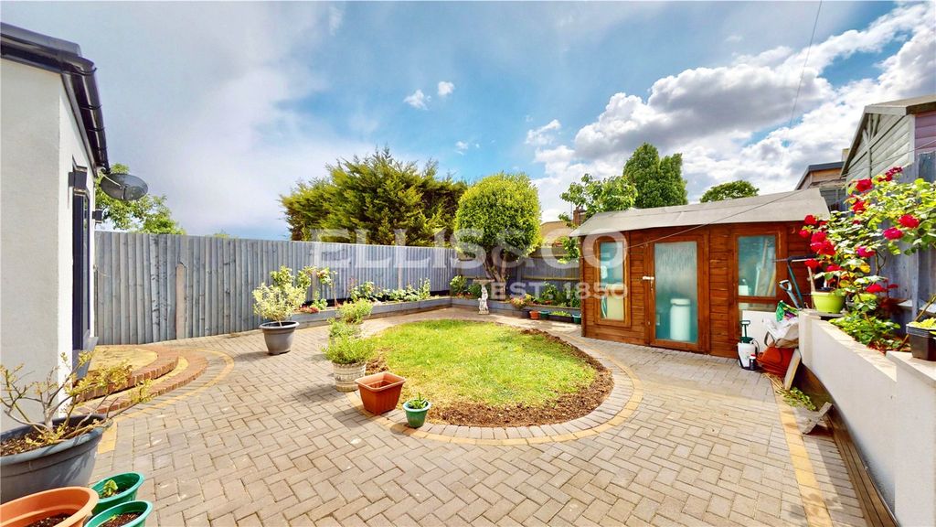 Property photo 2 of 24 Picture No. 06