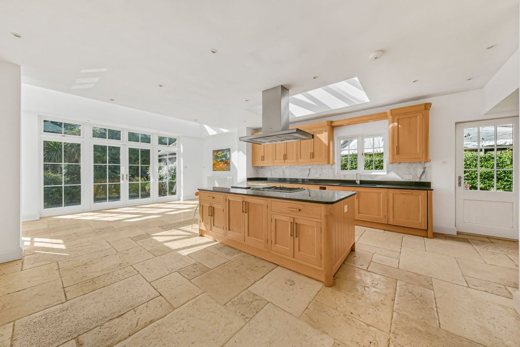 Property photo 2 of 17 Picture No. 07