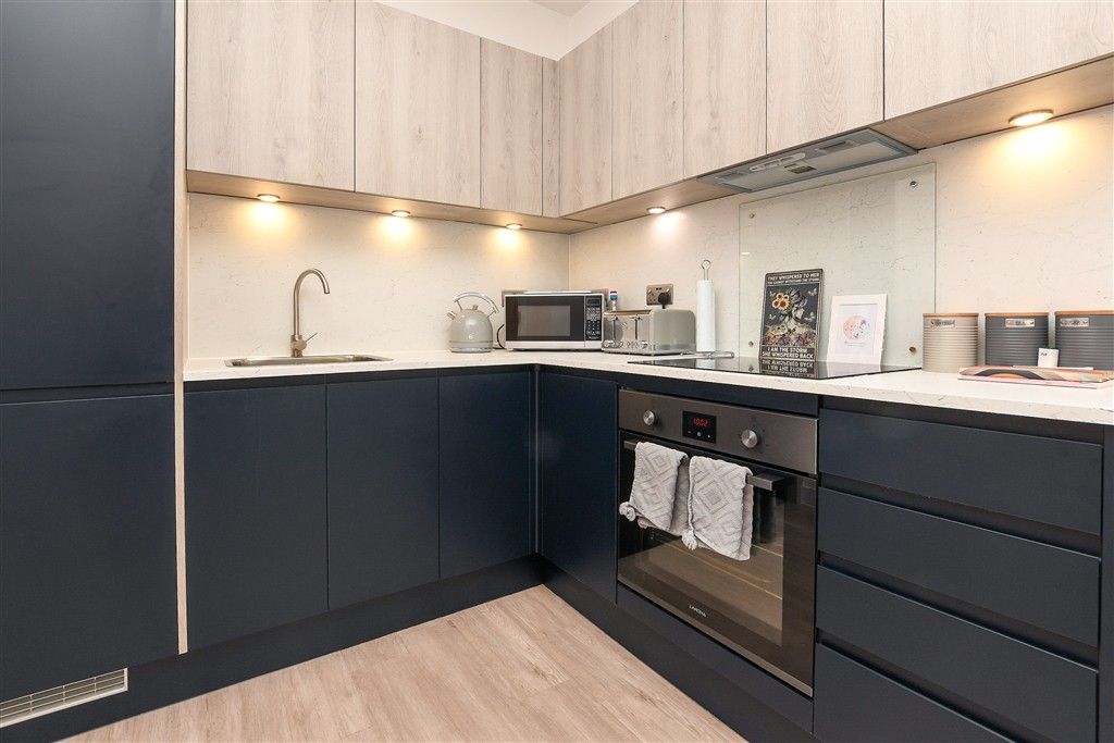 Property photo 2 of 9 Kitchen