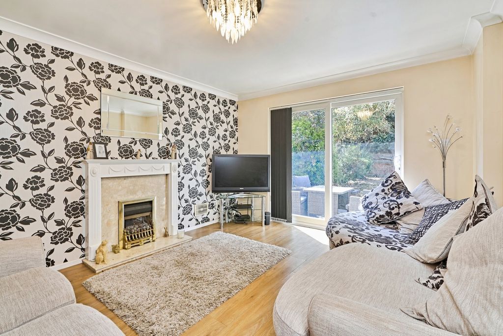 Property photo 2 of 16 Pbox-Img.Jpg