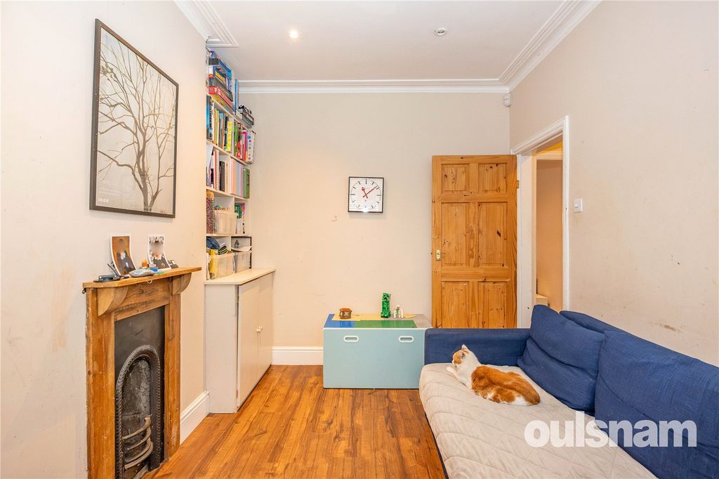 Property photo 3 of 18 Picture No. 04