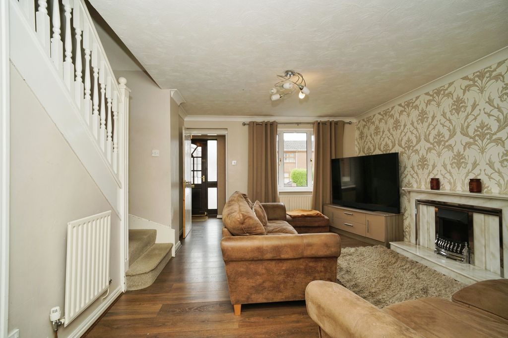 Property photo 3 of 18