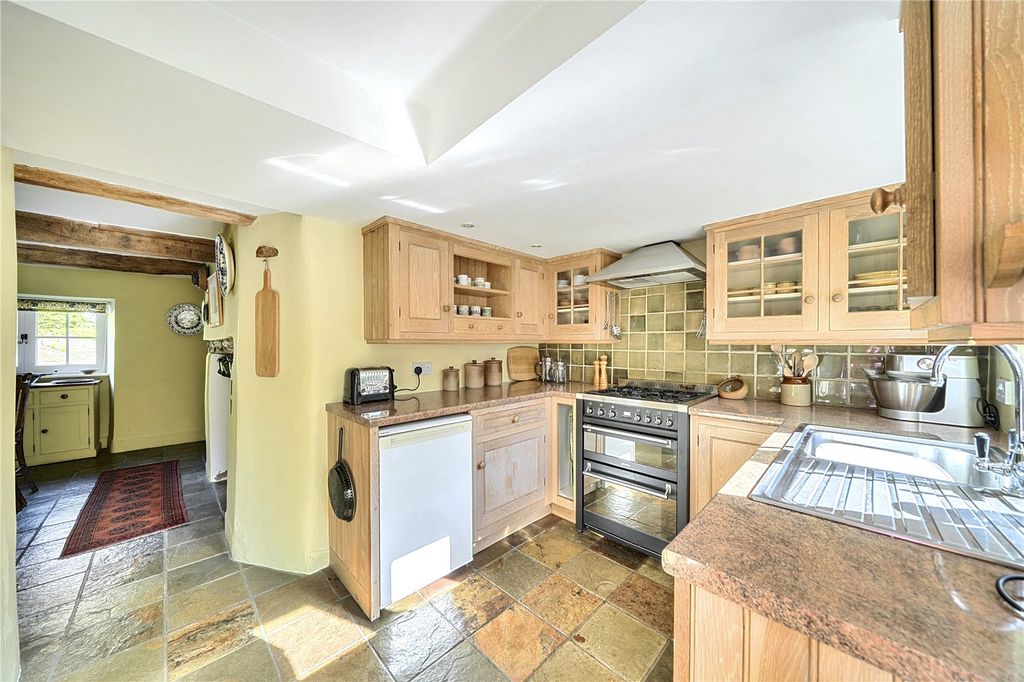 Property photo 3 of 17 Picture No. 12